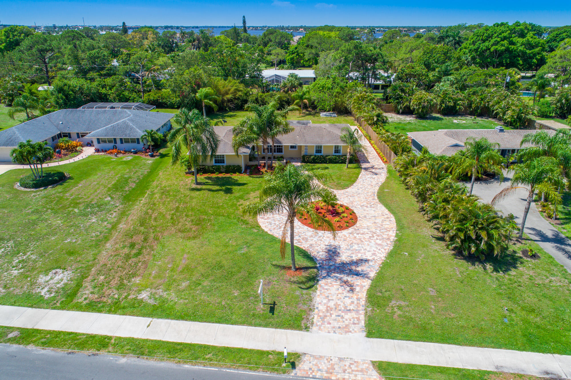 843 Northwest Spruce Ridge Drive Stuart, FL 34994 - Photo 11 of 32 EMP-1