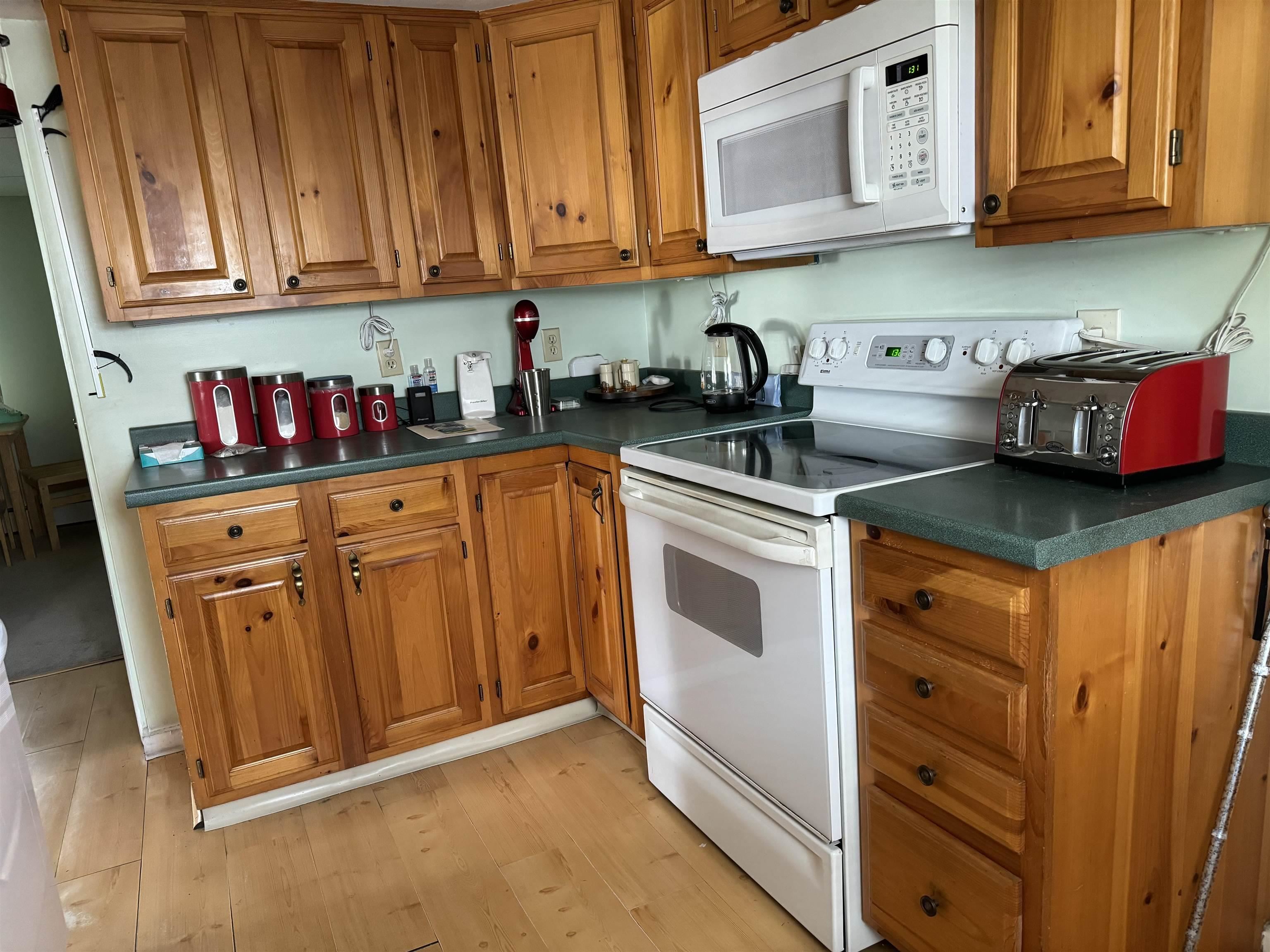 142 Furnace Street Poultney, VT 05764 - Photo 6 of 16