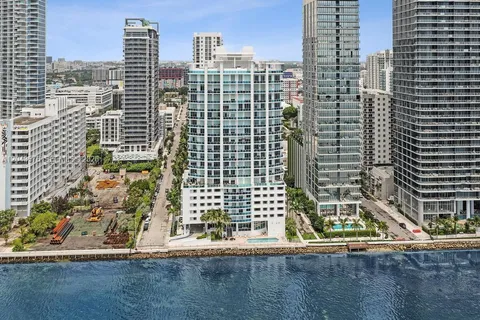 $515,000 | 725 Northeast 22nd Street, Unit 8B, Miami, FL 33137