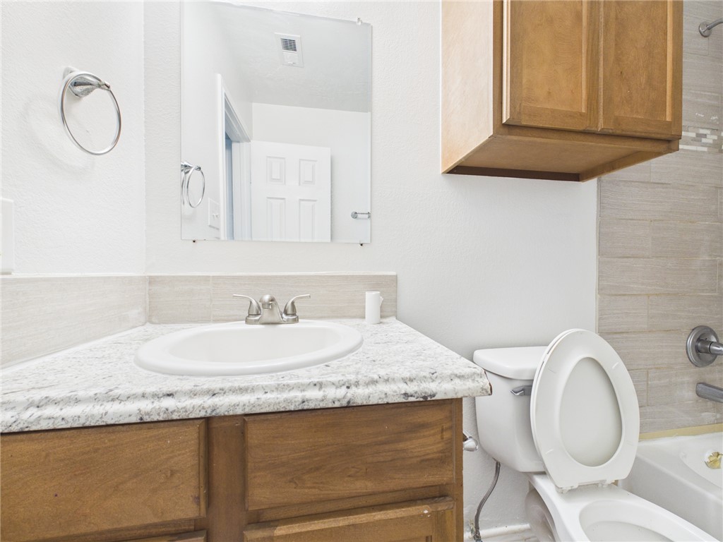 1902 Finfeather Road, Unit C Bryan, TX 77801 - Photo 9 of 15 Gallery Image 9