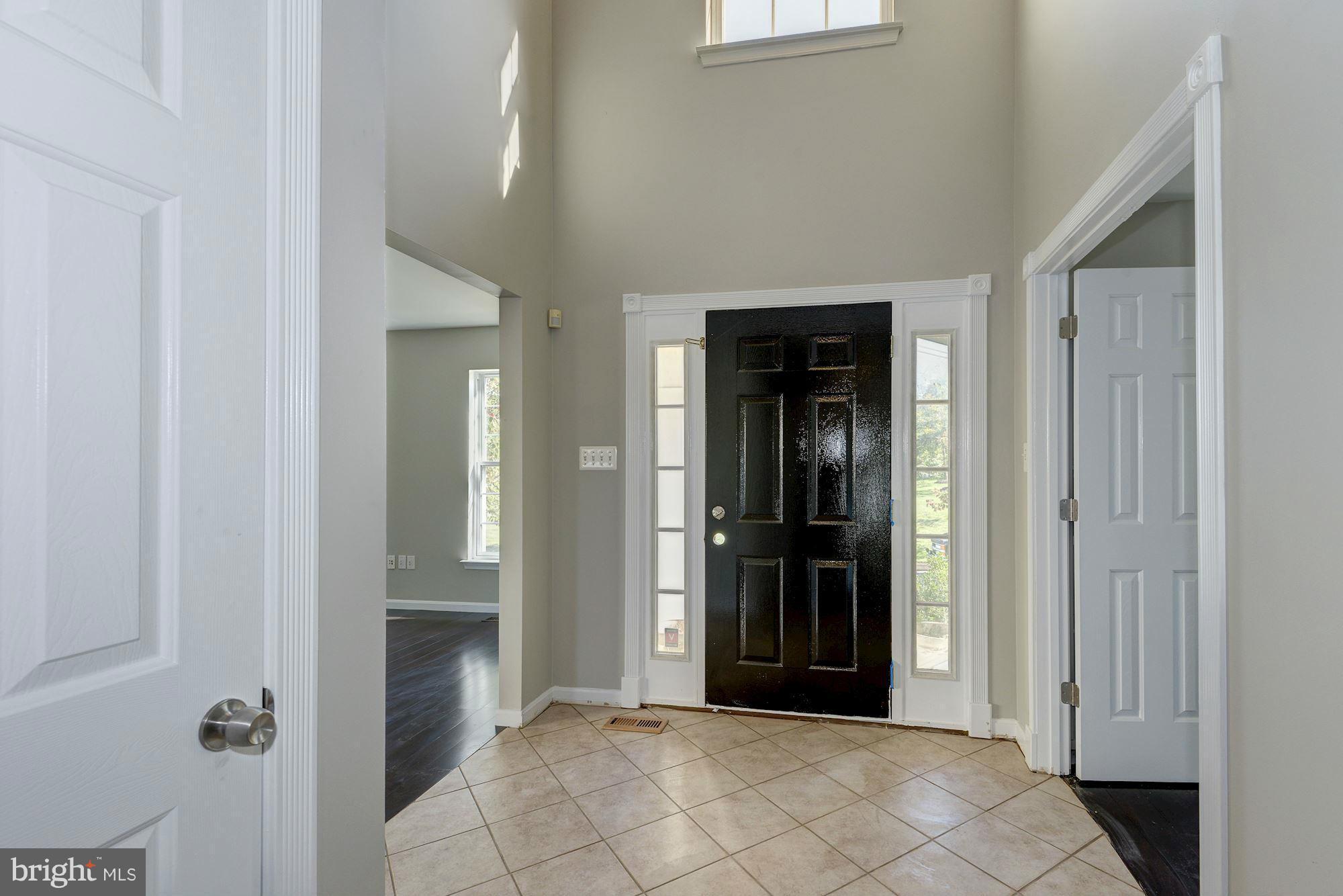 1902 Mars Run Road Baltimore, MD 21221 - Photo 3 of 29 Interior (General)