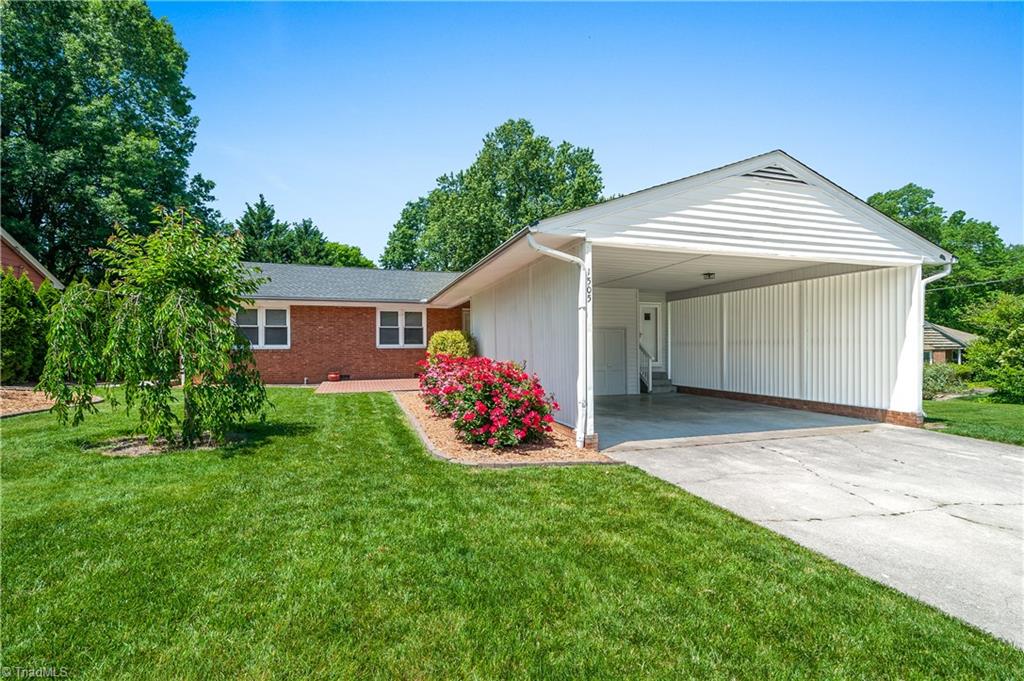 1505 Overbrook Court High Point, NC 27262 - Photo 1 of 30 Gallery Image 1