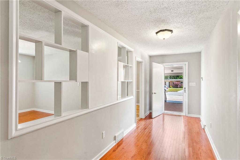 1505 Overbrook Court High Point, NC 27262 - Photo 6 of 30 Gallery Image 6