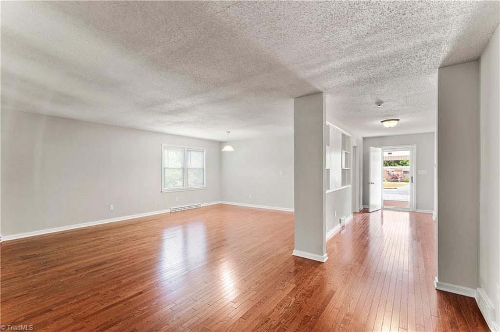 1505 Overbrook Court High Point, NC 27262 - Photo 7 of 30 Gallery Image 7