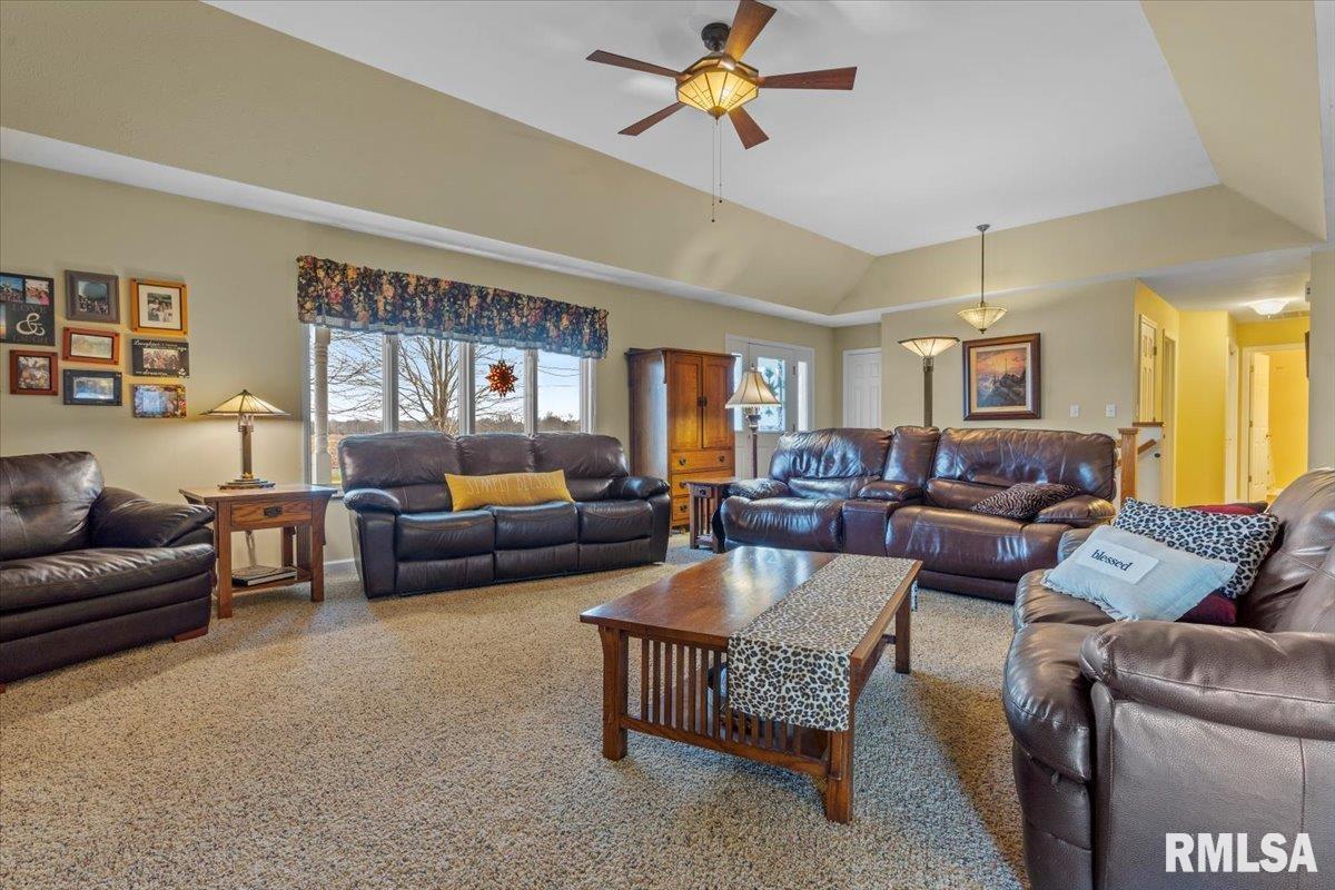 1197 Kamm Road Springfield, IL 62707 - Photo 11 of 38