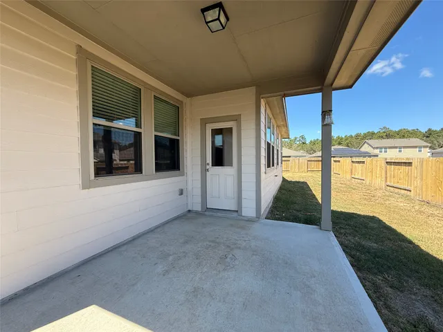 $1,700 | 2220 Cedar Valley Drive, Conroe, TX 77306