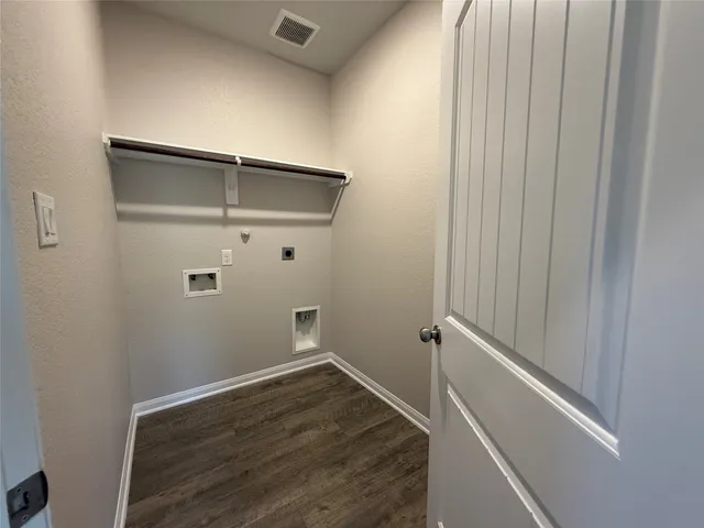 $1,700 | 2220 Cedar Valley Drive, Conroe, TX 77306