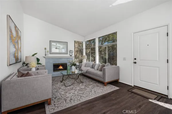 $599,900 | 19431 Rue De Valore, Lake Forest, CA 92610