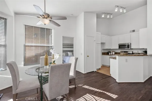 $599,900 | 19431 Rue De Valore, Lake Forest, CA 92610