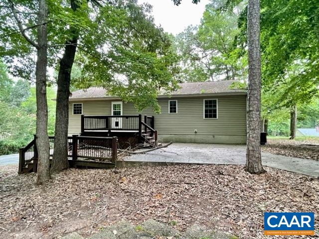 13 Riverside Drive Palmyra, VA 22963 - Photo 23 of 25 a front view of a house with garden