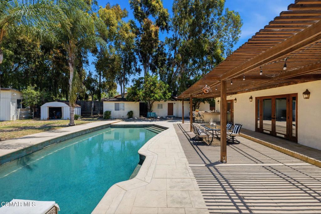 897 Old Farm Road Thousand Oaks, CA 91360 - Photo 9 of 35