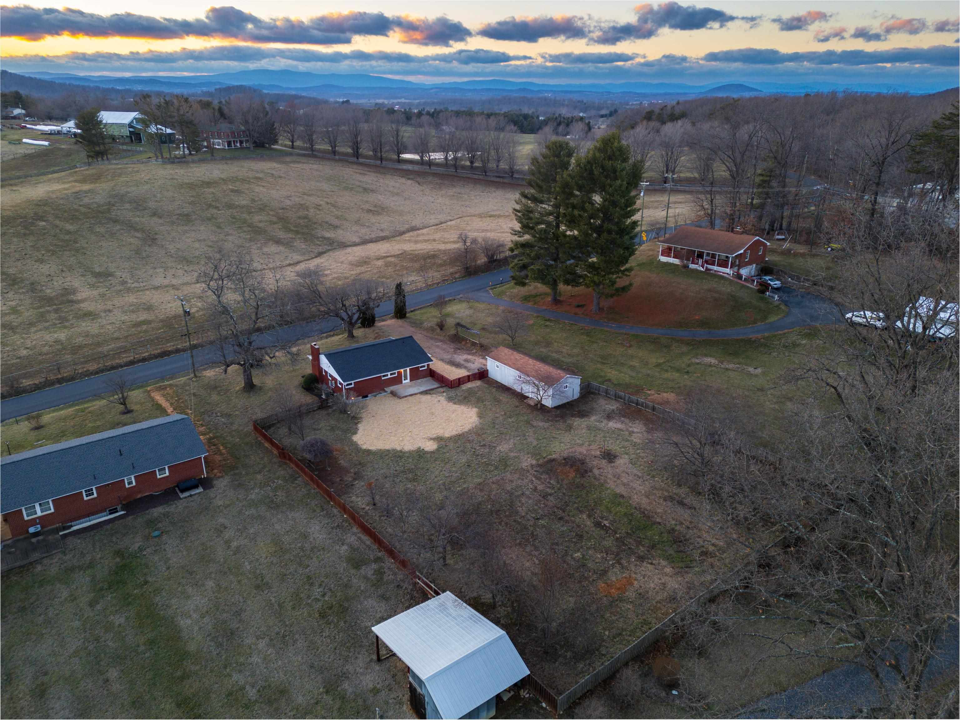 438 Kindig Road Waynesboro, VA 22980 - Photo 60 of 67 a view of a backyard with lawn chairs