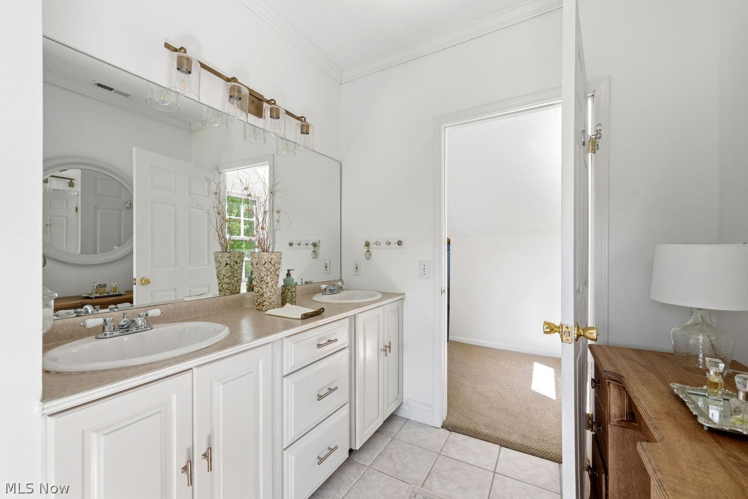7399 Pettibone Road Chagrin Falls, OH 44023 - Photo 26 of 49 Owners suite Bath