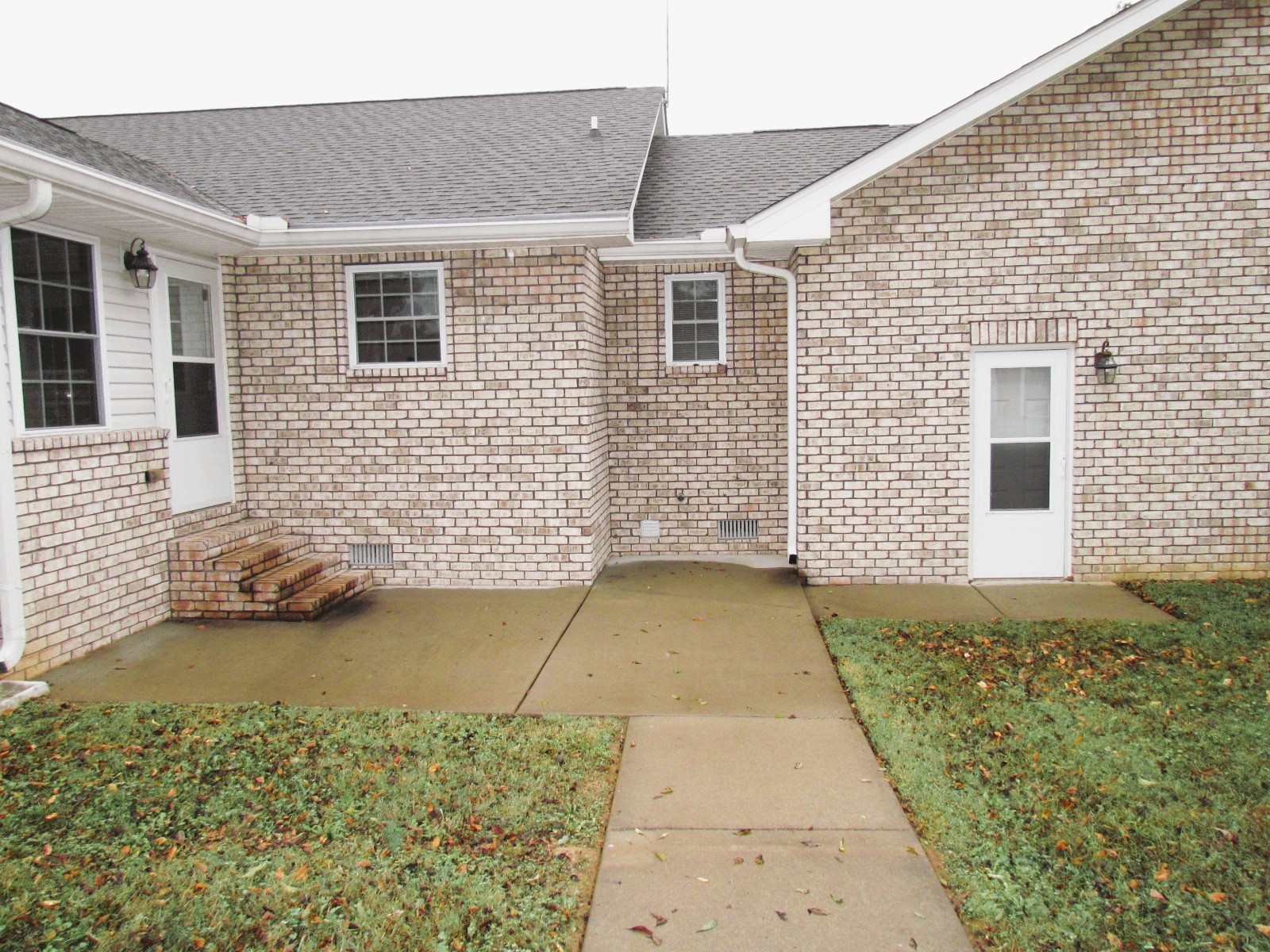 1266 Poplar Hill Road Watertown, TN 37184 - Photo 36 of 59 front view of a house with a yard
