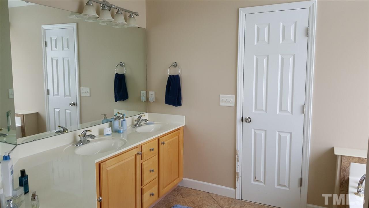 343 Seastone Street Raleigh, NC 27603 - Photo 12 of 19 Gallery Image 12