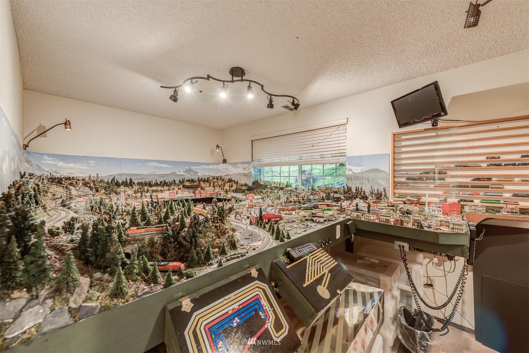 213 155th Place Southeast Bothell, WA 98012 - Photo 26 of 37