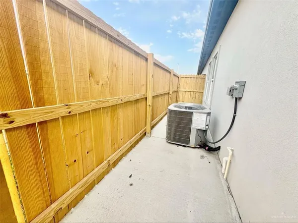 $1,150 | 913 West 13th Street, Unit 4, San Juan, TX 78589