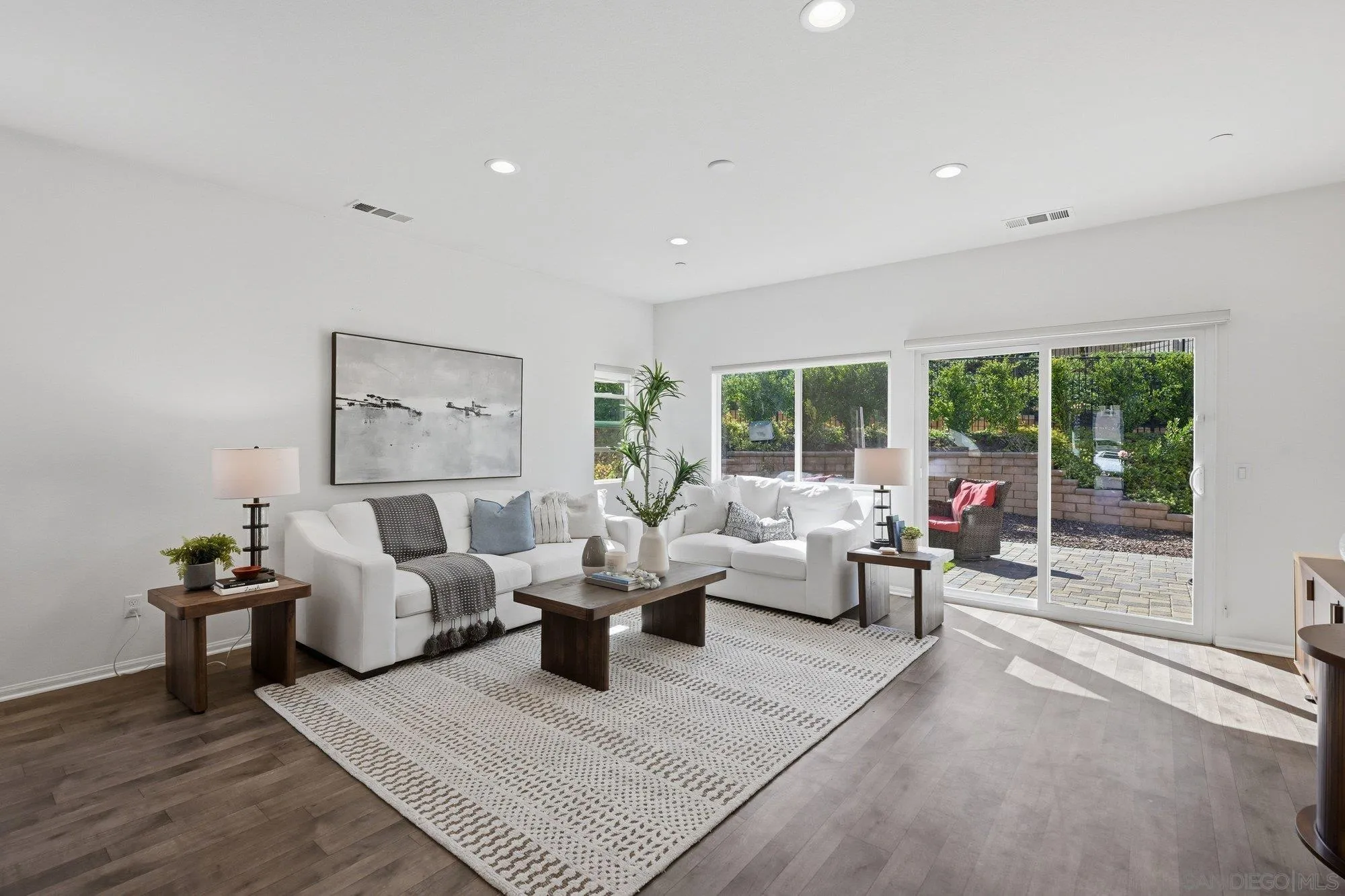 35833 Esperia Way Fallbrook, CA 92028 - Photo 11 of 46