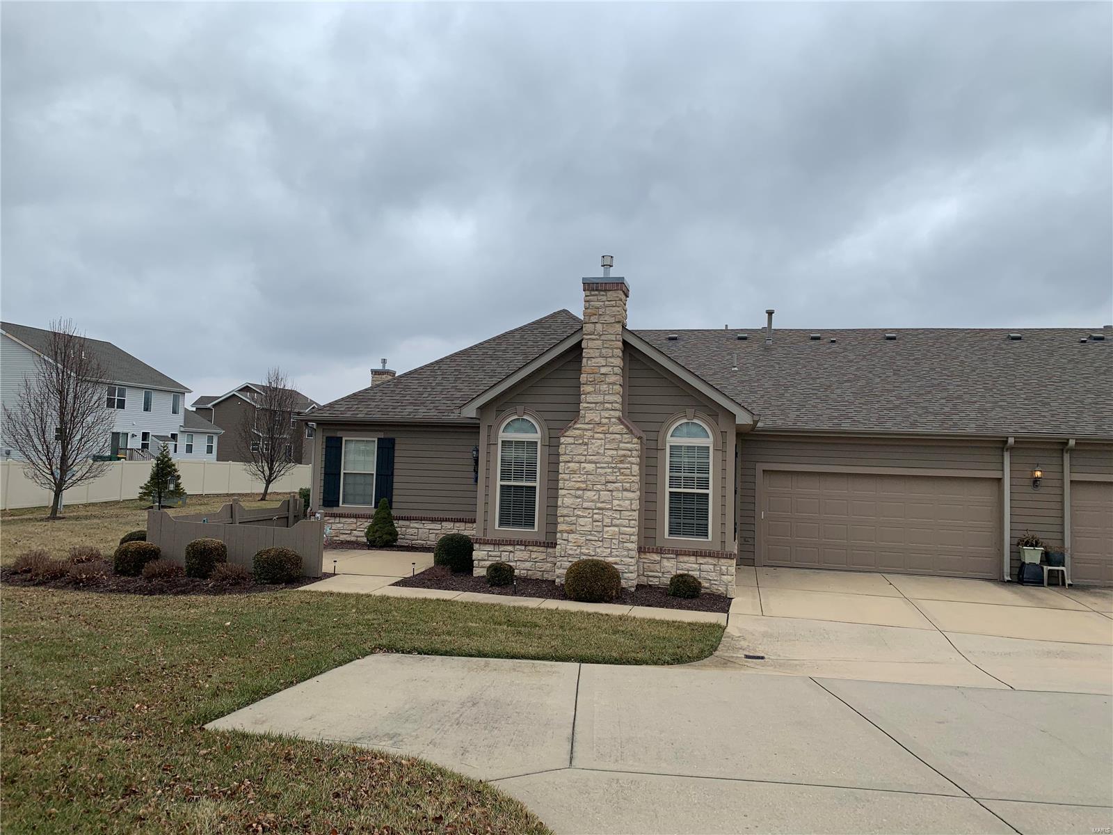 1232 Three Rivers Drive O'Fallon, IL 62269 - Photo 2 of 14 Gallery Image 2