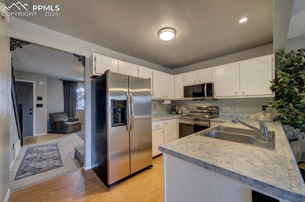 2012 Erin Loop Colorado Springs, CO 80918 - Photo 11 of 48