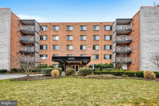 $449,500 | 4800 Chevy Chase Drive, Unit 101, Chevy Chase, MD 20815