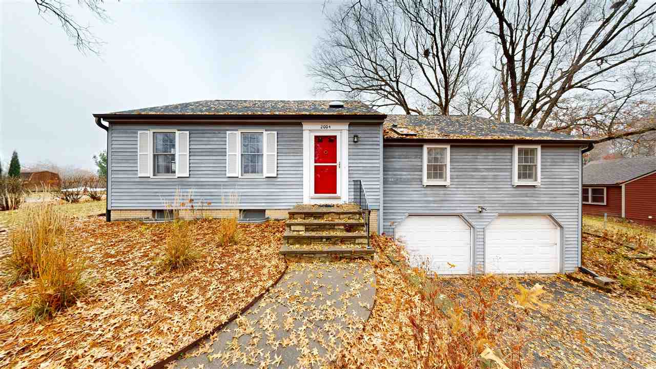 2004 Rochester Court Iowa City, IA 52245 - Photo 1 of 57 Gallery Image 1