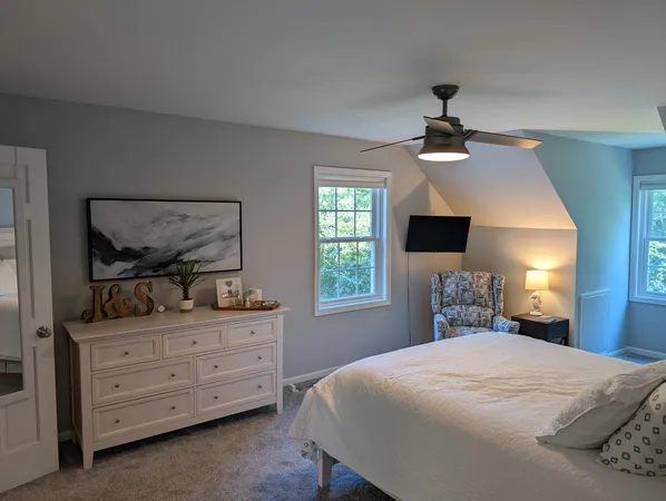 $875,000 | 100 South Crooked Creek Trail, Barrington, IL 60010