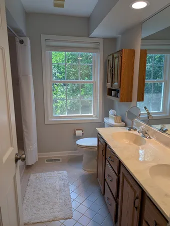 $875,000 | 100 South Crooked Creek Trail, Barrington, IL 60010