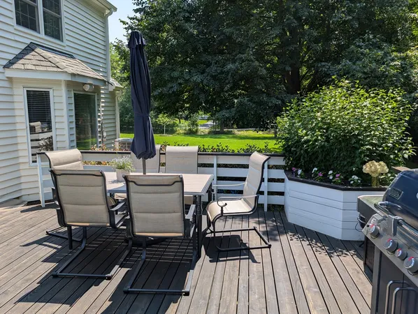 $875,000 | 100 South Crooked Creek Trail, Barrington, IL 60010