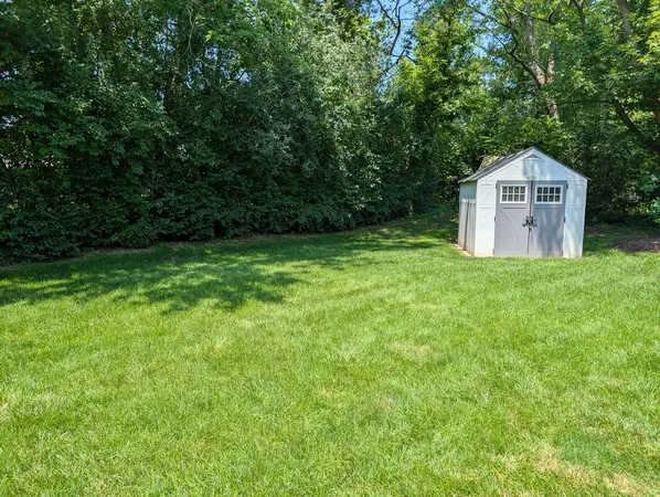 $875,000 | 100 South Crooked Creek Trail, Barrington, IL 60010