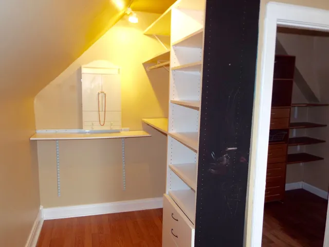 $2,200 | 603 South Batavia Avenue, Unit 1, Batavia, IL 60510