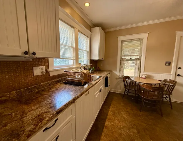 $2,200 | 603 South Batavia Avenue, Unit 1, Batavia, IL 60510