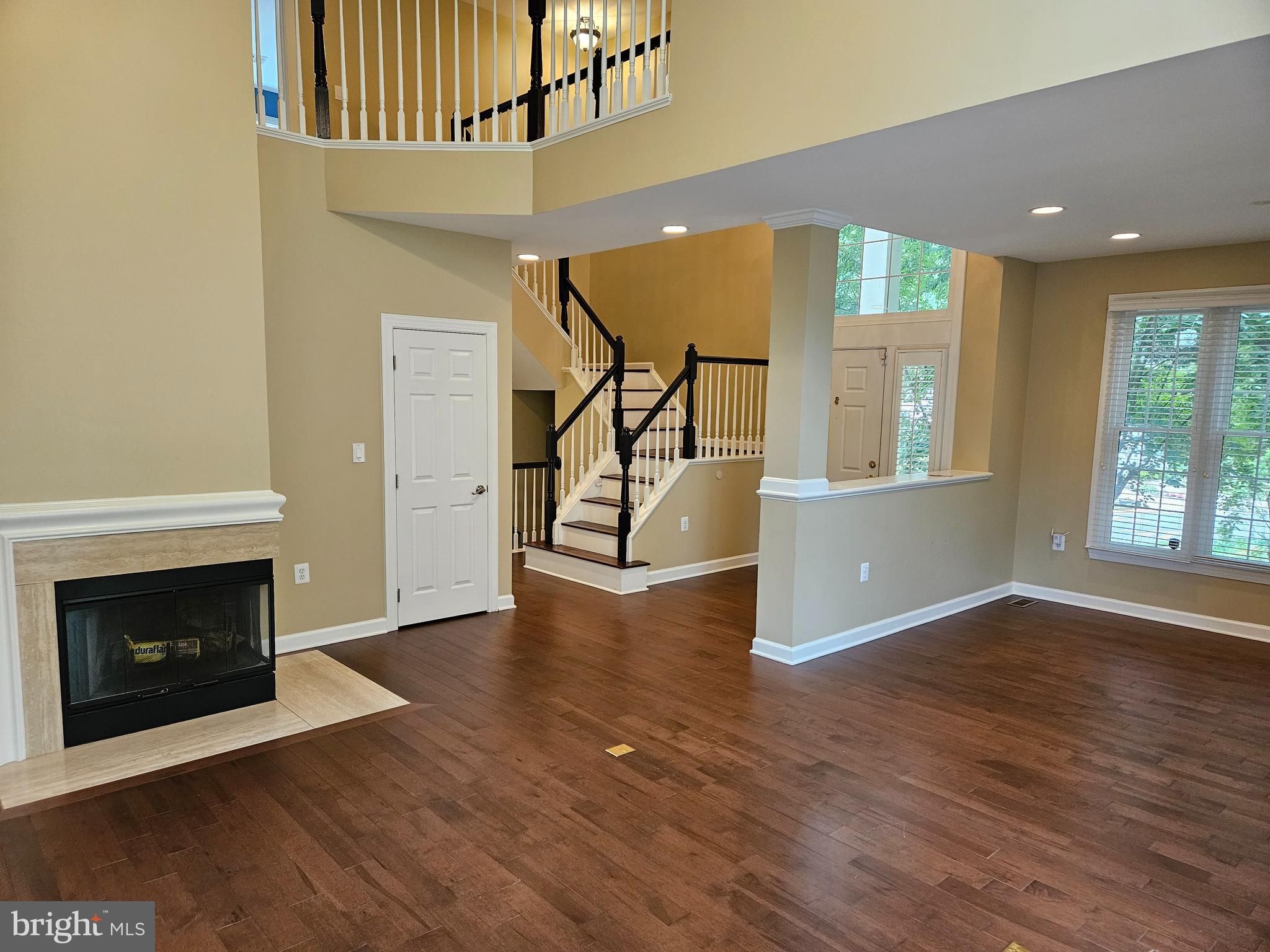 1369 Park Garden Lane Reston, VA 20194 - Photo 24 of 31 Living Room to Foyer