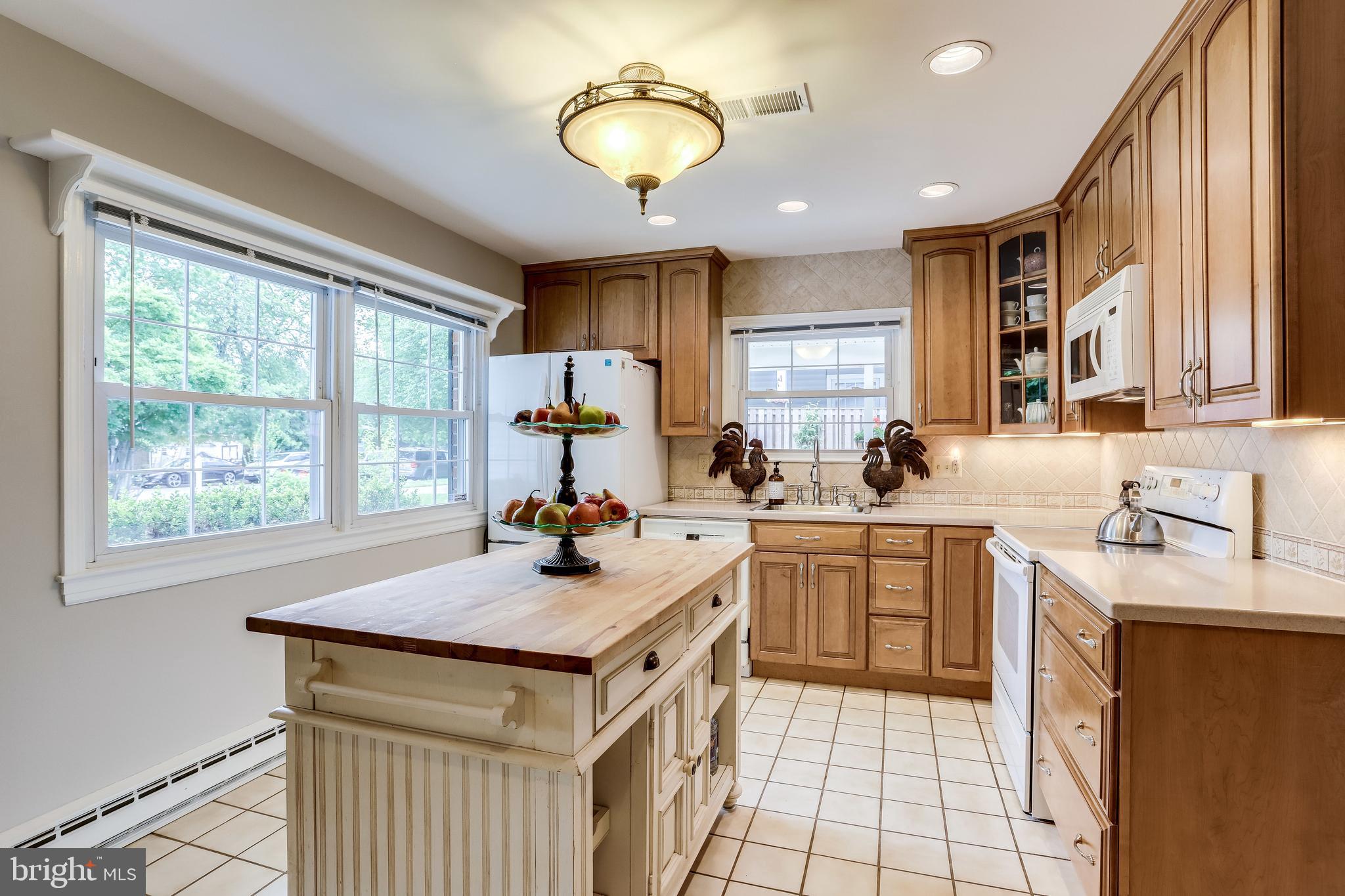 203 South Harrison Road Sterling, VA 20164 - Photo 20 of 50 Gallery Image 20