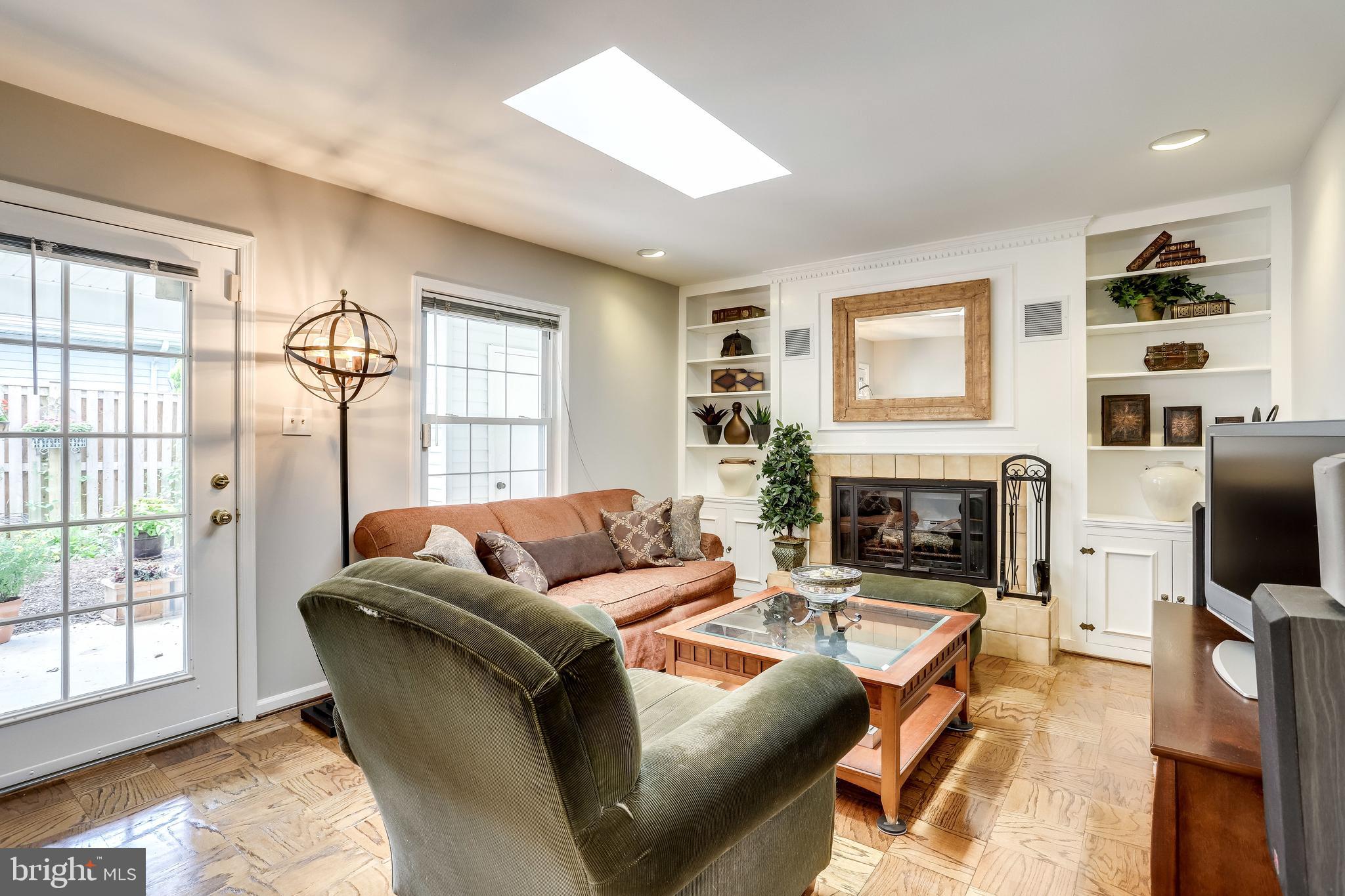 203 South Harrison Road Sterling, VA 20164 - Photo 25 of 50 Gallery Image 25