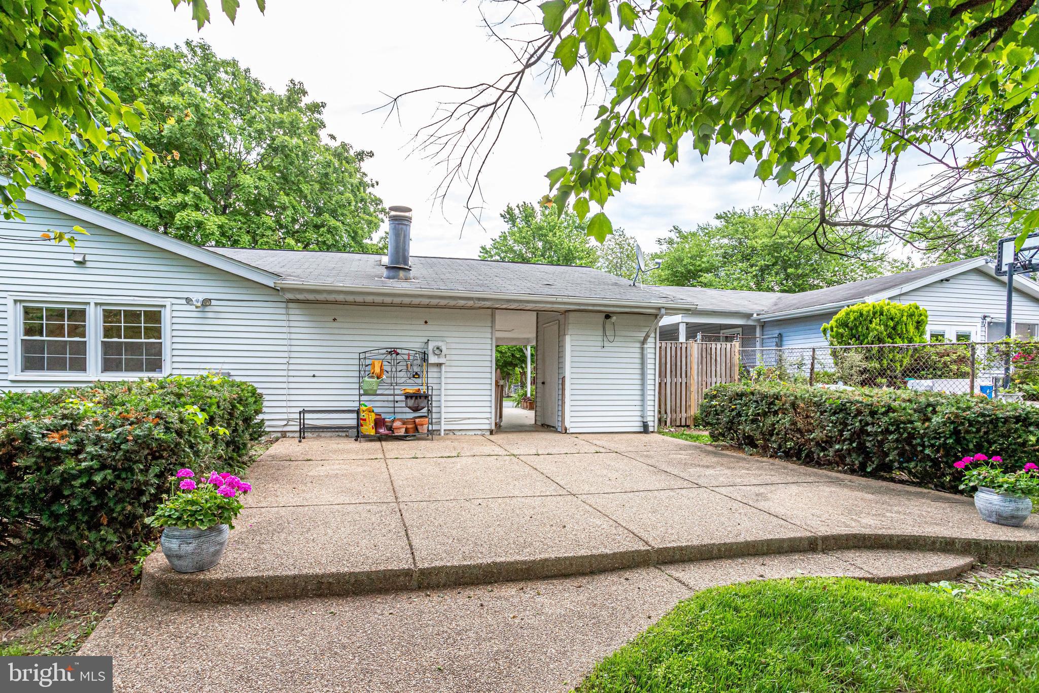 203 South Harrison Road Sterling, VA 20164 - Photo 47 of 50 Gallery Image 47