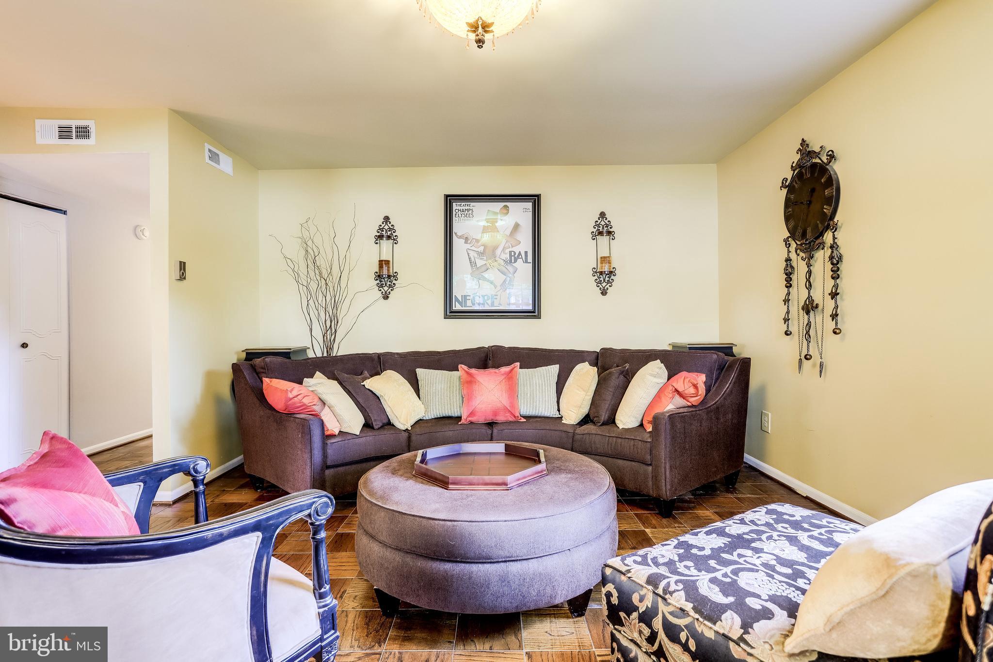 203 South Harrison Road Sterling, VA 20164 - Photo 10 of 50 Gallery Image 10