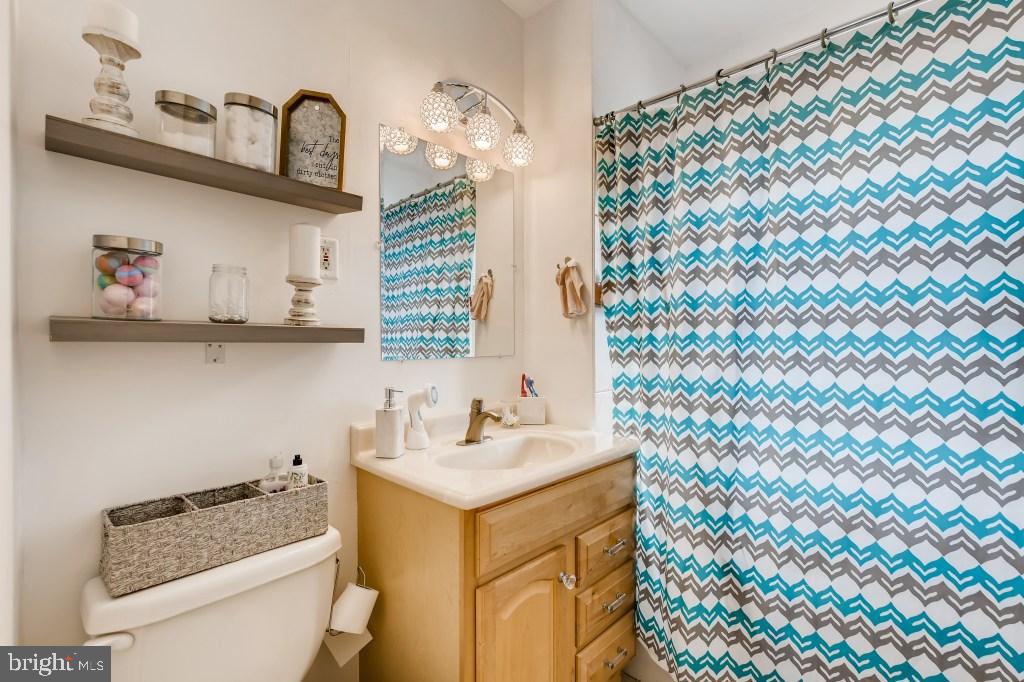 4100 Dorchester Road Baltimore, MD 21207 - Photo 21 of 37 Full Bath
