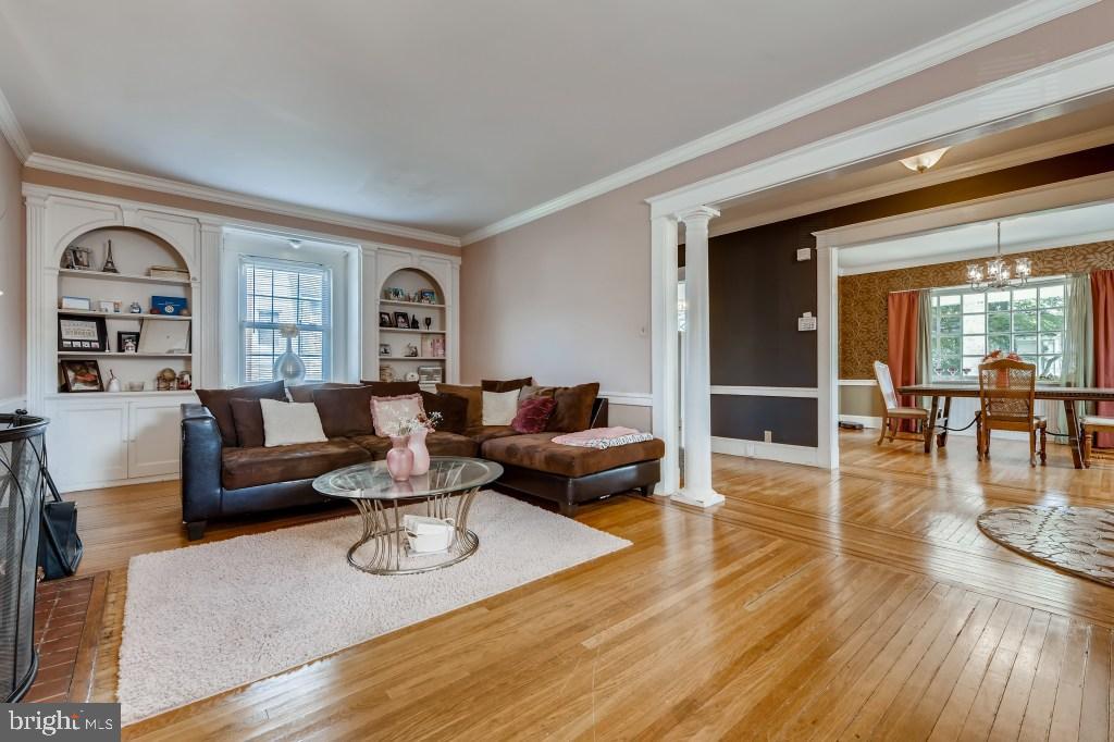 4100 Dorchester Road Baltimore, MD 21207 - Photo 6 of 37 Spacious and welcoming Living Room