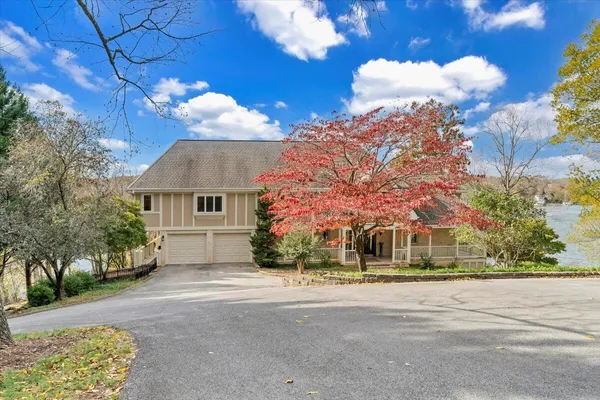 $1,998,000 | 6641 Horseshoe Bend Road, Goodview, VA 24095