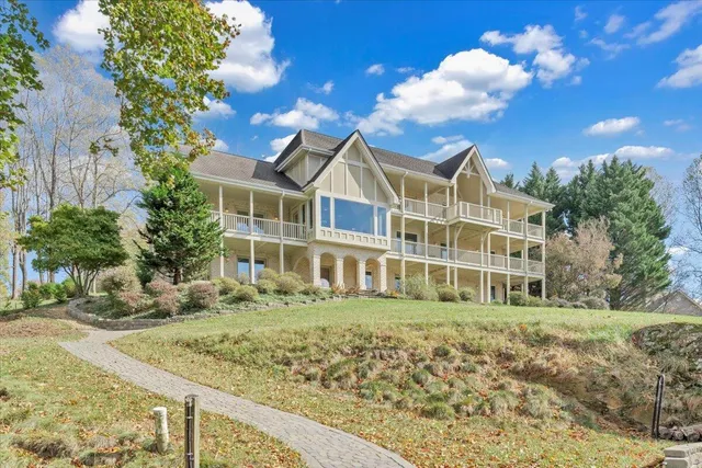 $2,198,000 | 6641 Horseshoe Bend Road, Goodview, VA 24095