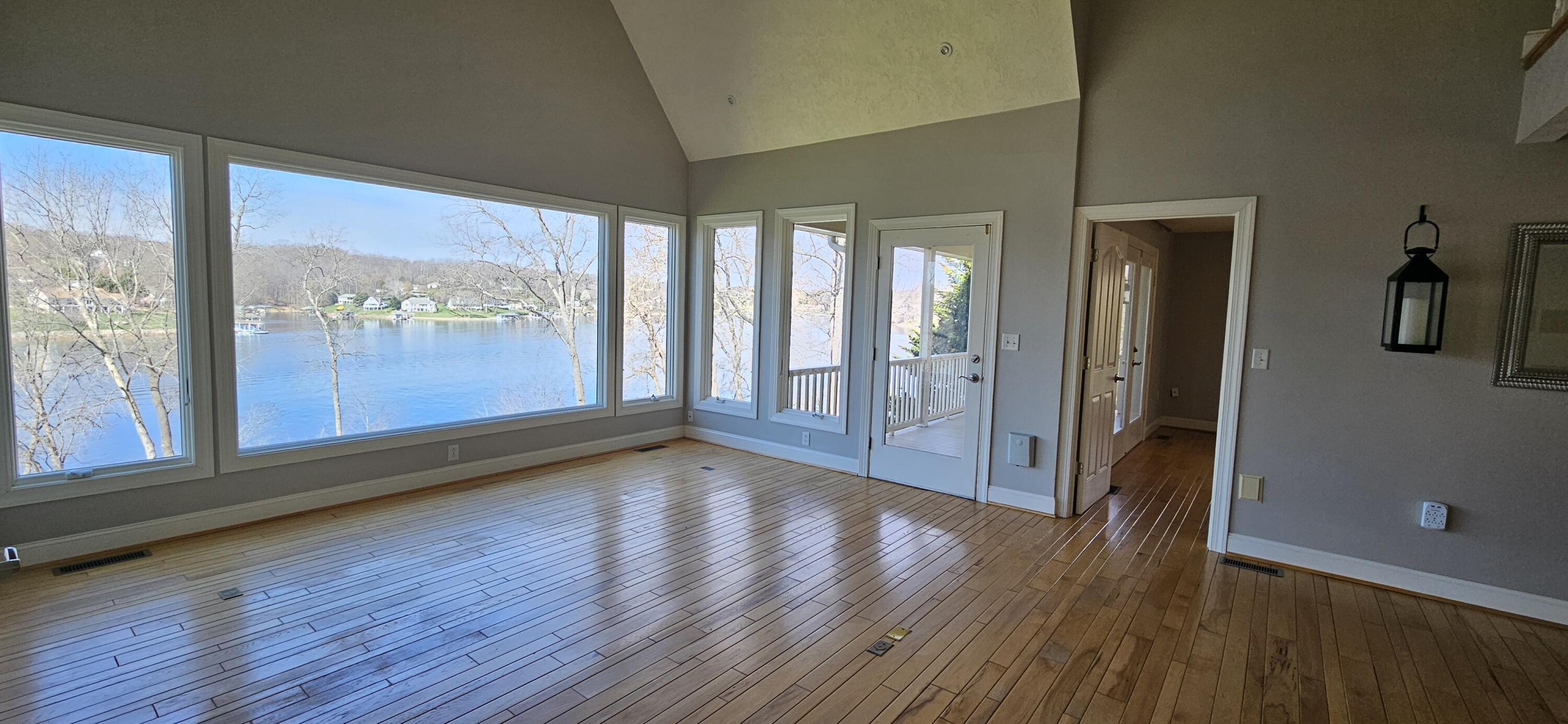 6641 Horseshoe Bend Road Goodview, VA 24095 - Photo 27 of 181 dining area empty