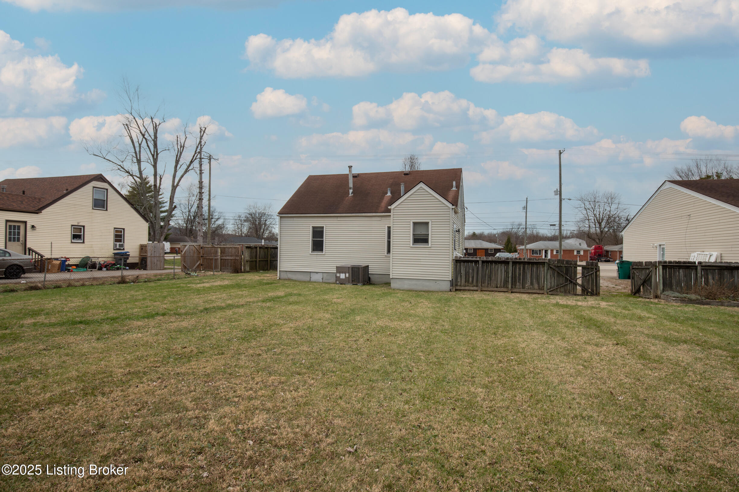 8607 Blue Lick Road Louisville, KY 40219 - Photo 10 of 45 8607 Blue Lick--11