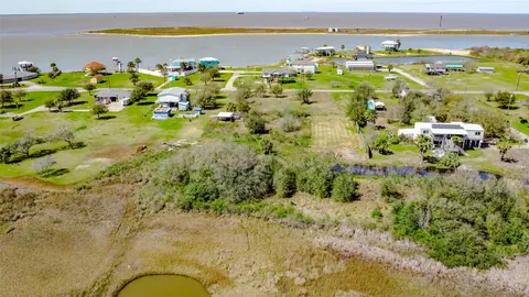 a picture of lake view