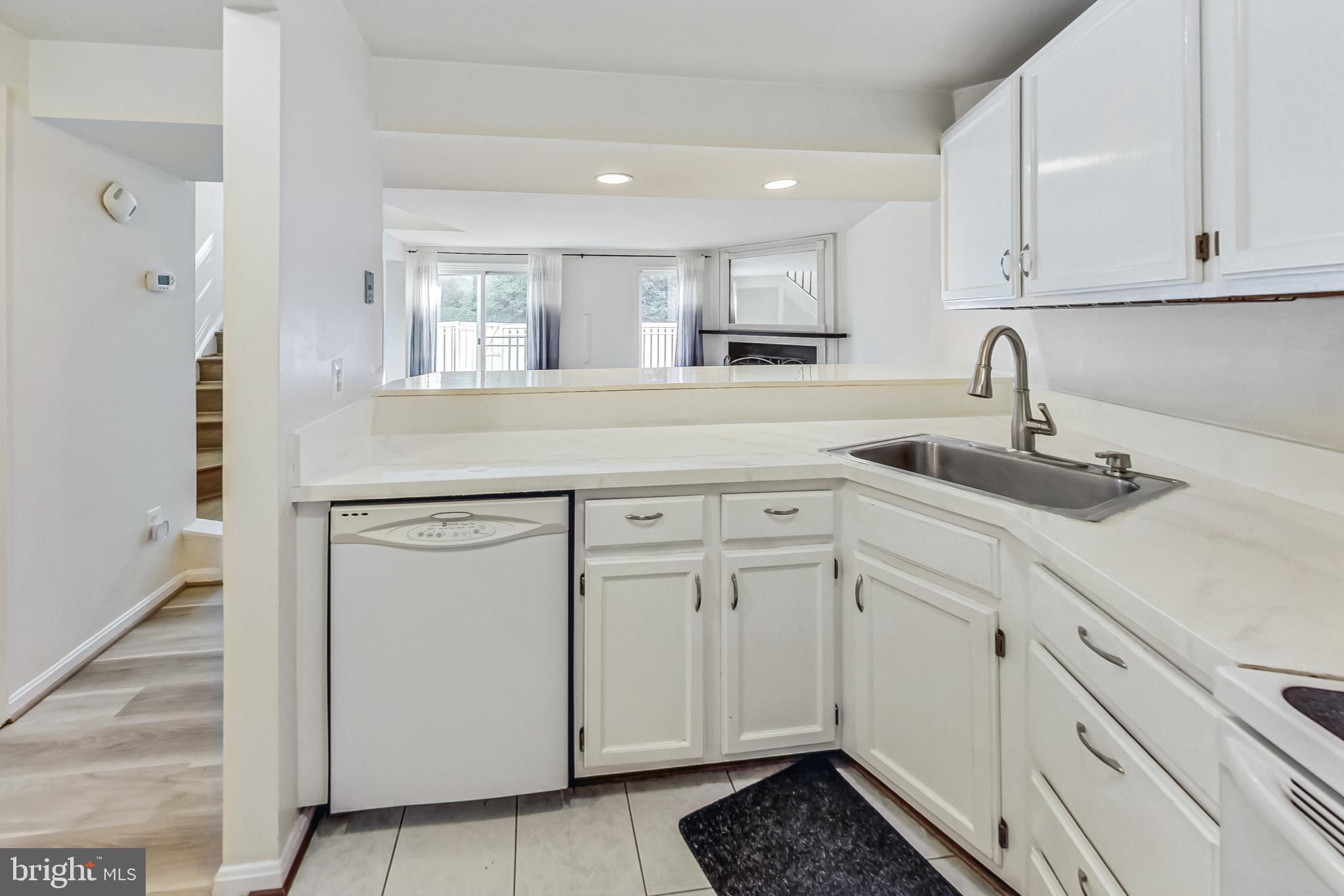 11924 Redtree Way Reston, VA 20194 - Photo 11 of 32