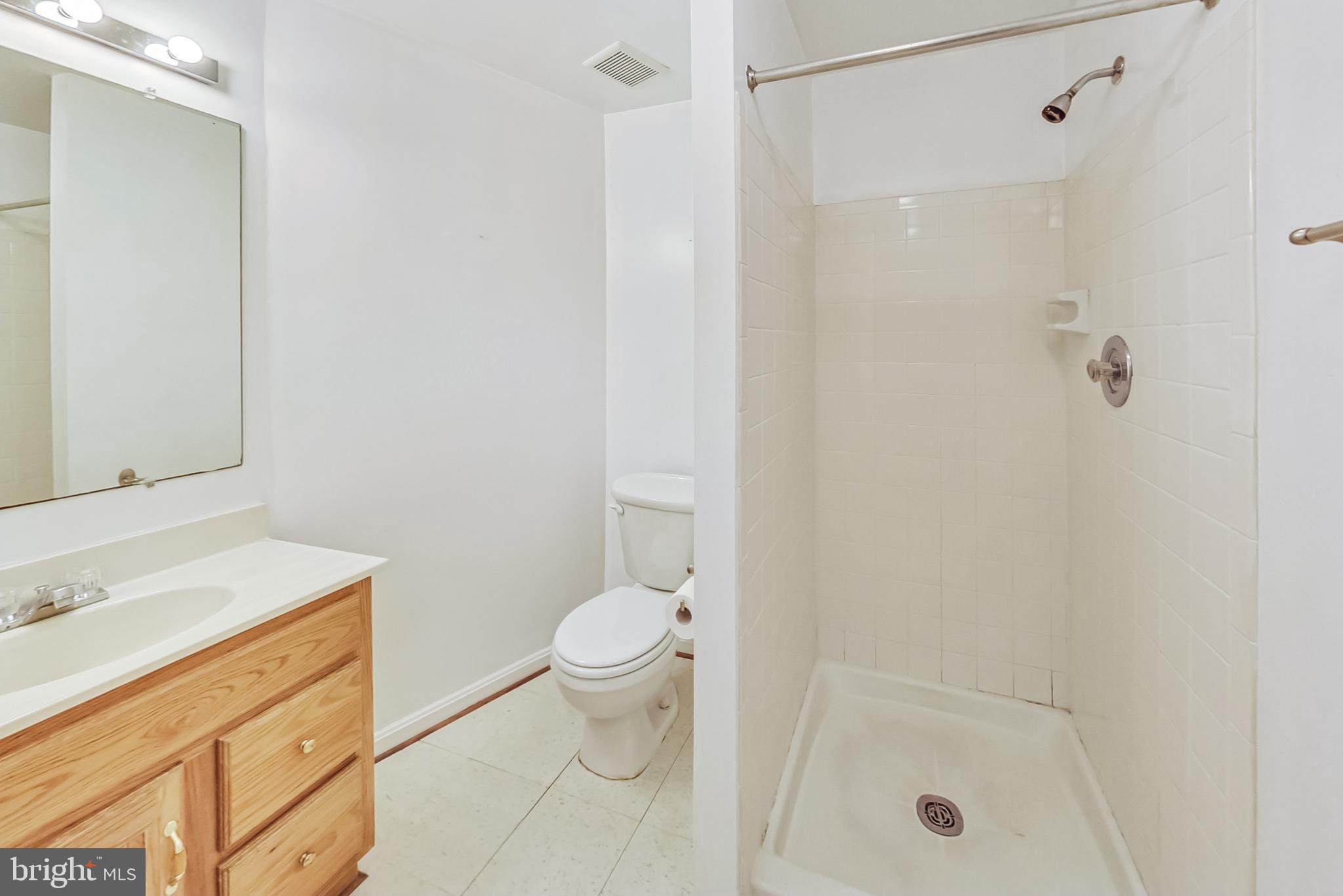 11924 Redtree Way Reston, VA 20194 - Photo 23 of 32