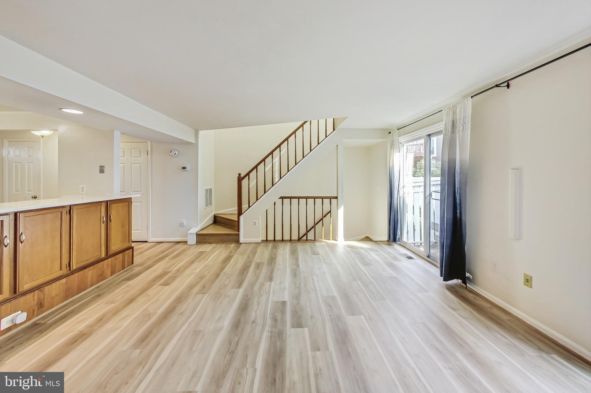 11924 Redtree Way Reston, VA 20194 - Photo 8 of 32