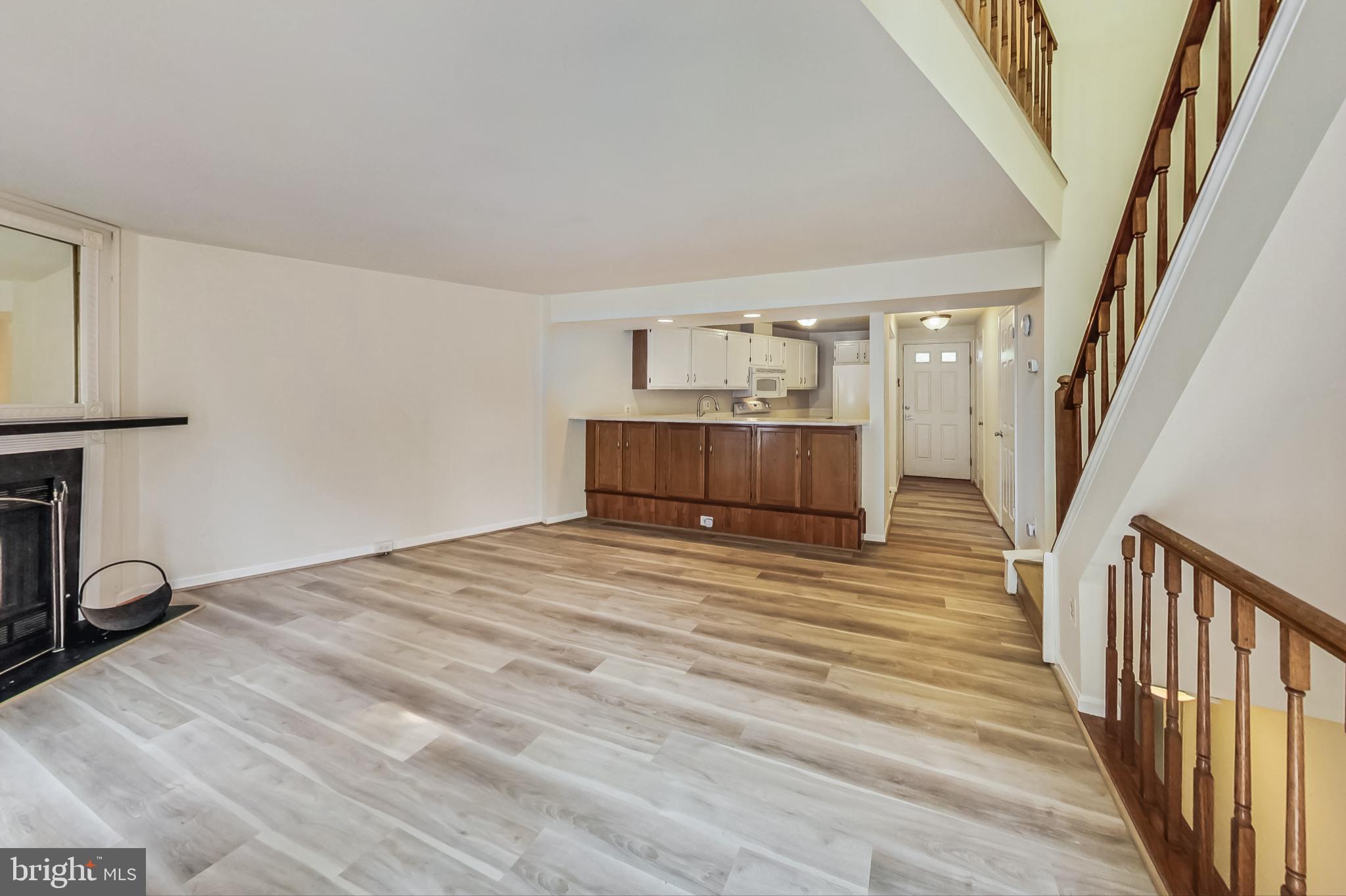 11924 Redtree Way Reston, VA 20194 - Photo 9 of 32