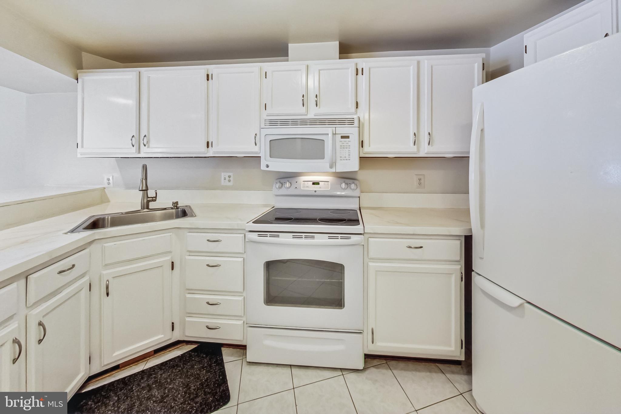 11924 Redtree Way Reston, VA 20194 - Photo 10 of 32
