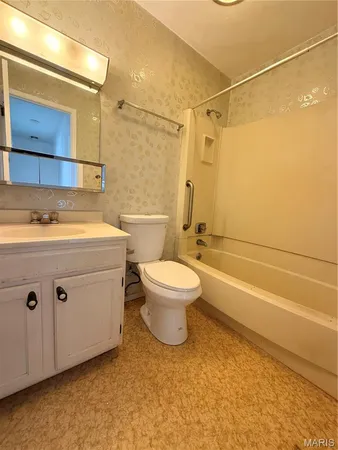 $115,000 | 1503 Hampton Court, Belleville, IL 62223